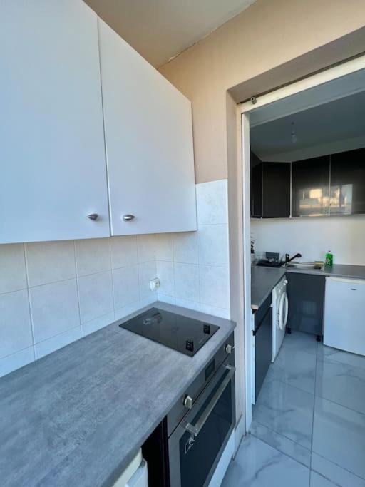 Studio 4 Couchages A 12 Min De La Plage A Pied Avec Wifi, Le Parking Est En Option Antibes Esterno foto